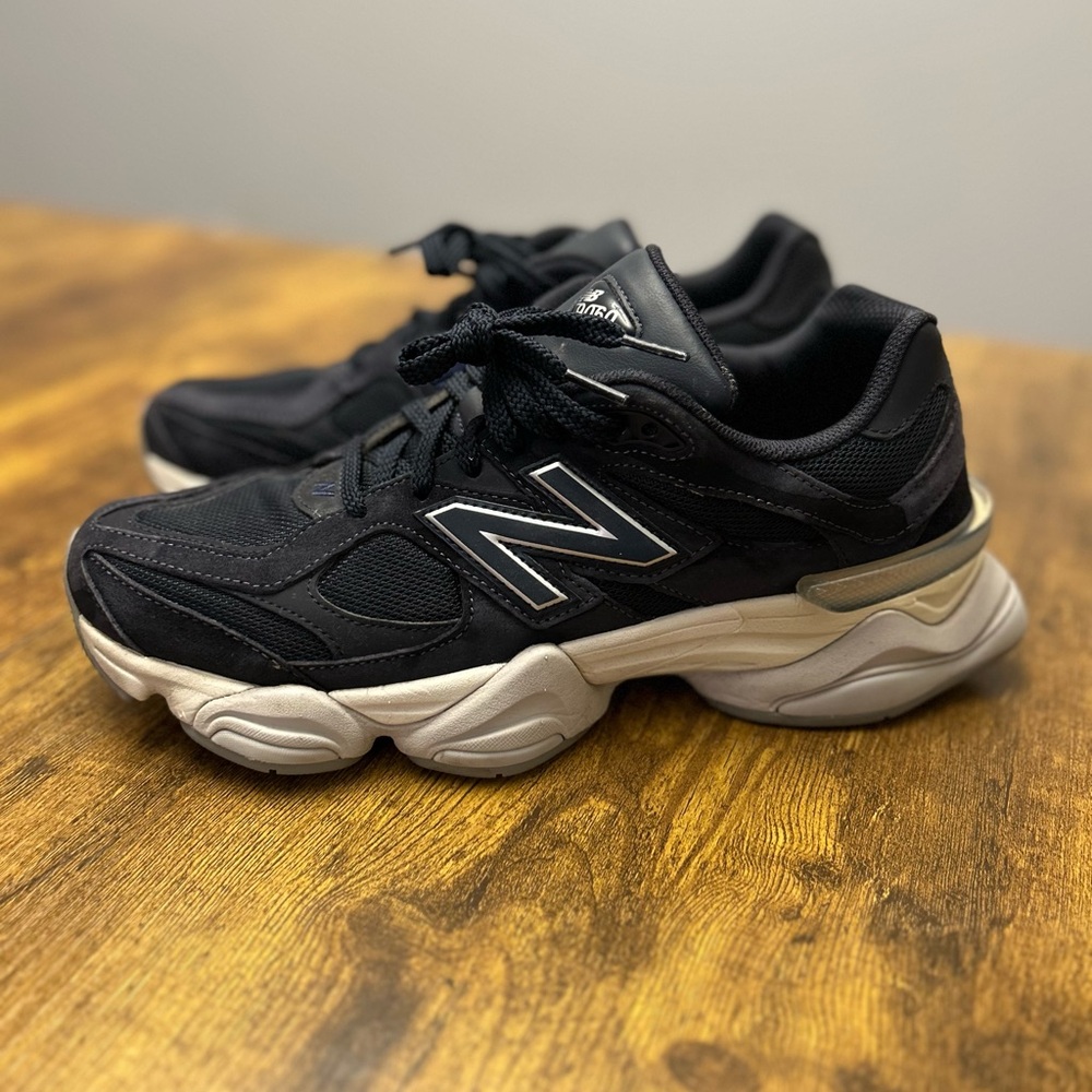 Men’s New Balance 9060s